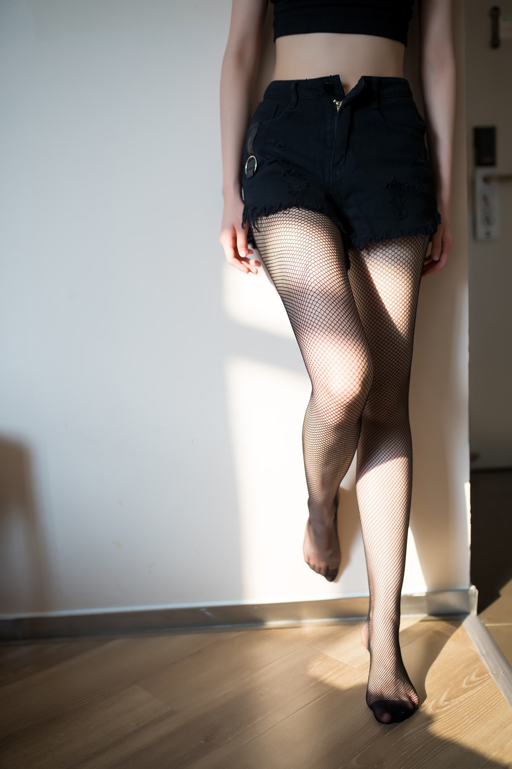 海角官网绝美禁断录:揭开都市夜色中那场撩拨心灵与狂野情欲的秘密